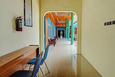 Capital O 91806 Hotel Batu Suli