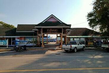 هتل Marina Seaview Krabi