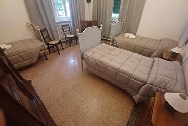 پانسیون Home Sweet Home 3   Affittacamere Lucca