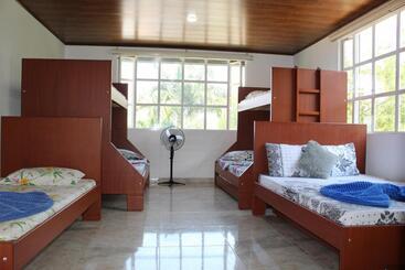 Finca Hotel Villa Gladys En Mesitas Del Colegio