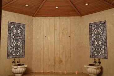 Canyon Hotel Erbil