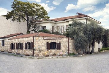 هتل Artemis Selcuk Suites