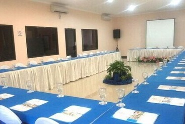 هتل Atrium Resort &