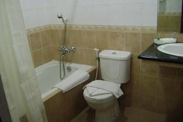 هتل Atrium Resort &