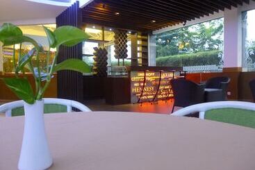 هتل New Puri Garden Bandara Semarang