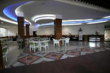 هتل New Puri Garden Bandara Semarang