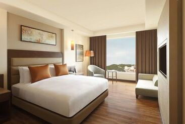 هتل Doubletree By Hilton  Agra