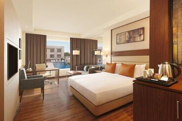 هتل Doubletree By Hilton  Agra