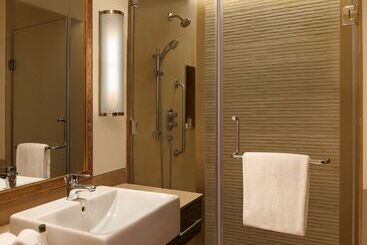 هتل Doubletree By Hilton  Agra