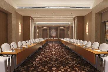 هتل Doubletree By Hilton  Agra