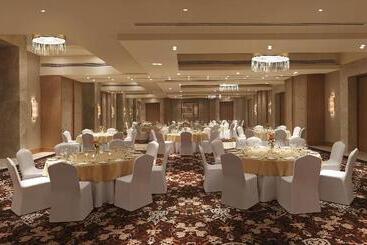 هتل Doubletree By Hilton  Agra