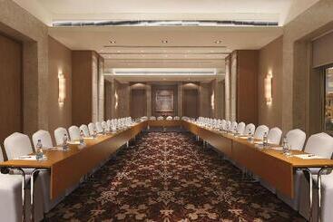 هتل Doubletree By Hilton  Agra
