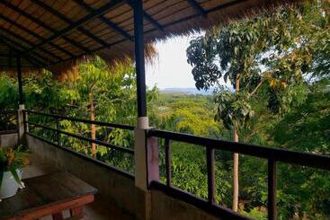 هتل Good Time Sports Village Koh Mak