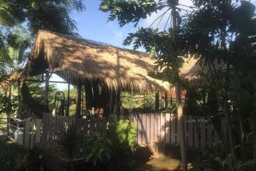 هتل Good Time Sports Village Koh Mak