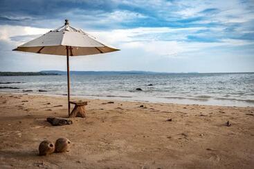 هتل Good Time Sports Village Koh Mak