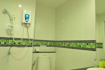 Green Harbor Hotel & Service Apartment