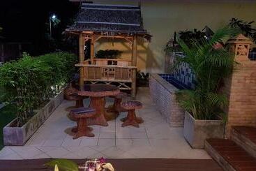 Green Harbor Hotel & Service Apartment