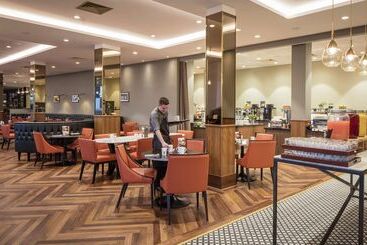 هتل Hilton Southampton   Utilita Bowl
