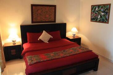 هتل Minang Cove Resort