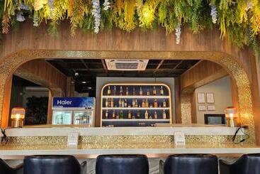 Montree Phuket Hotel, Sha Extra Plus