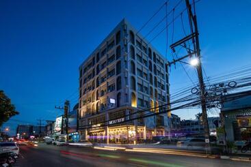Montree Phuket Hotel, Sha Extra Plus