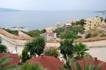 هتل Panorama Sarande