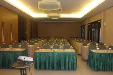 The Oxalis Regency Hotel Magelang