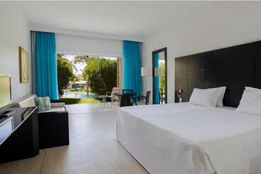 Dom Pedro Laguna Beach Resort & Golf - Aquiraz