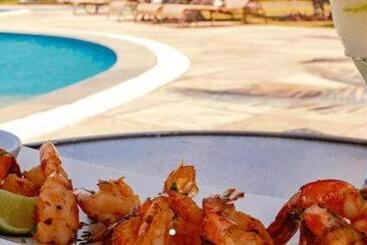 هتل Dom Pedro Laguna Beach Resort & Golf
