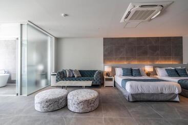 هتل Ronsard Resort Irabu