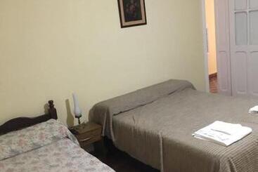 هاستل Hosteria San Martin