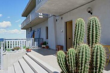 B&b Del Cactus