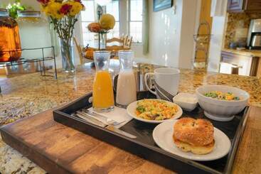 تختخواب و صبحانه Summit Villa Bnb