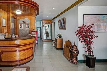 هتل Oyo 91805  Wisma Bari