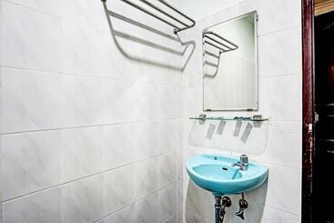 هتل Oyo 91805  Wisma Bari