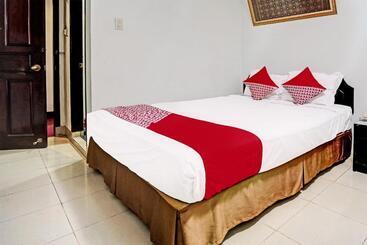 هتل Oyo 91805 Wisma Bari