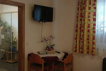تختخواب و صبحانه Landhaus Gerstgraser