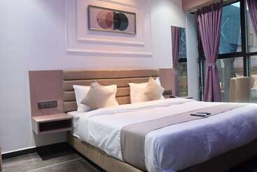 هتل Czar Inn