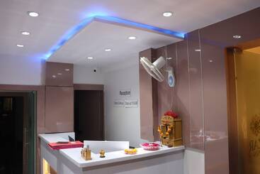 هتل Czar Inn