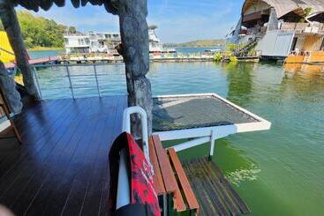 استراحتگاه บ้านไร่ วรรณ วาลย์ รีสอร์ท