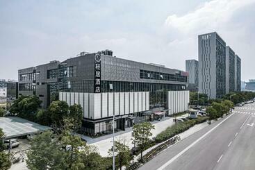 هتل Atour Light Yangzhou East Highspeed Railway Station