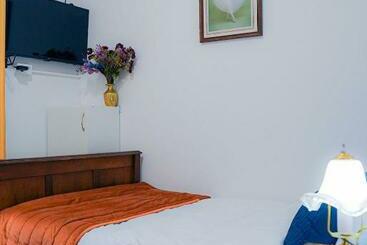 پانسیون Residencial Airside Palace