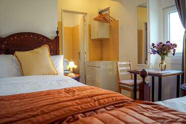پانسیون Residencial Airside Palace