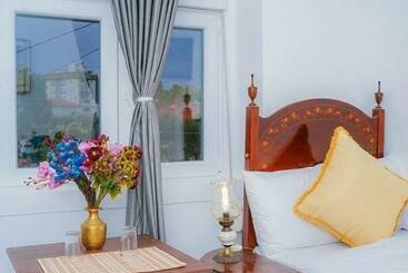 پانسیون Residencial Airside Palace
