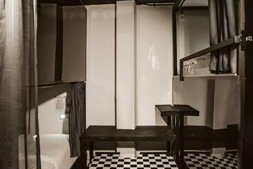 7 Wonders Hostel @ Boat Quay