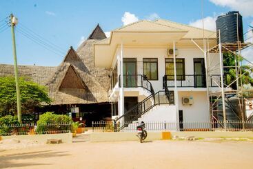 تختخواب و صبحانه Flamingo Hotel Kinyerezi