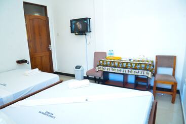 تختخواب و صبحانه Flamingo Hotel Kinyerezi
