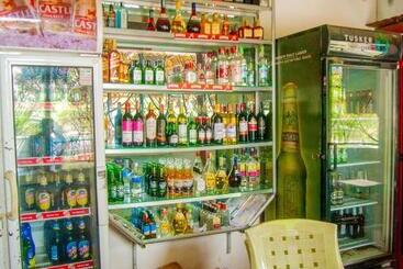 تختخواب و صبحانه Flamingo Hotel Kinyerezi