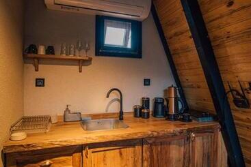 تختخواب و صبحانه Karmatte Bungalow