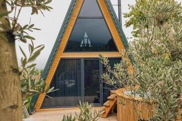 تختخواب و صبحانه Karmatte Bungalow